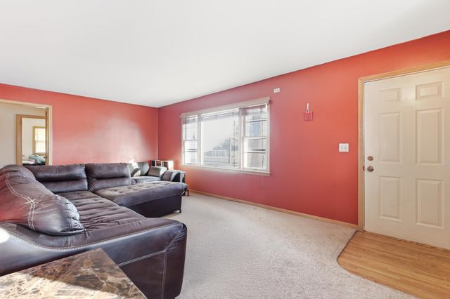 6800 68th Avenue N, Brooklyn Park, MN 55428