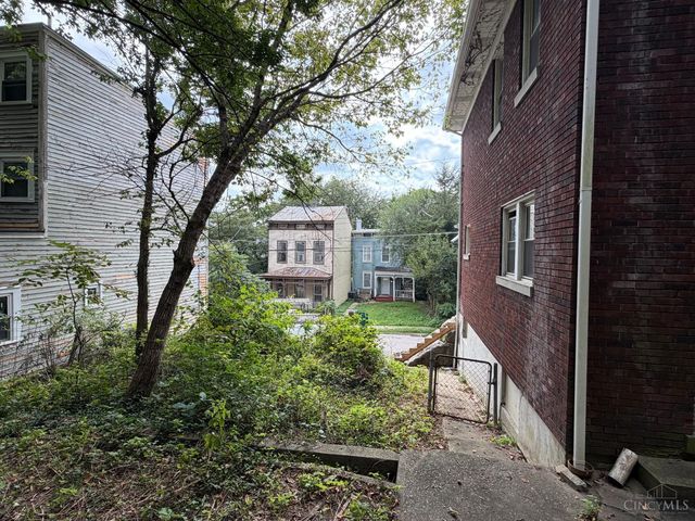 660 Steiner Avenue, Cincinnati, OH 45204