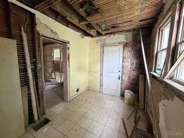 660 Steiner Avenue, Cincinnati, OH 45204