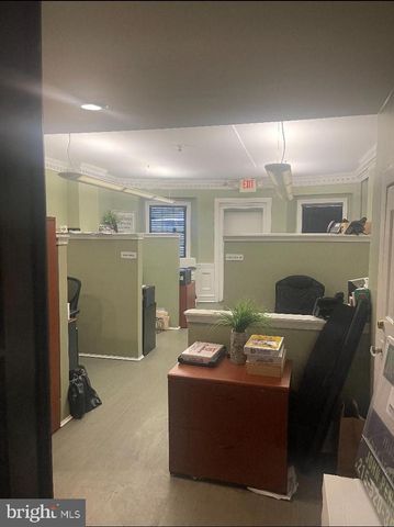 1608 SPRUCE ST, Philadelphia, PA 19103