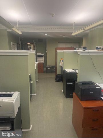 1608 SPRUCE ST, Philadelphia, PA 19103