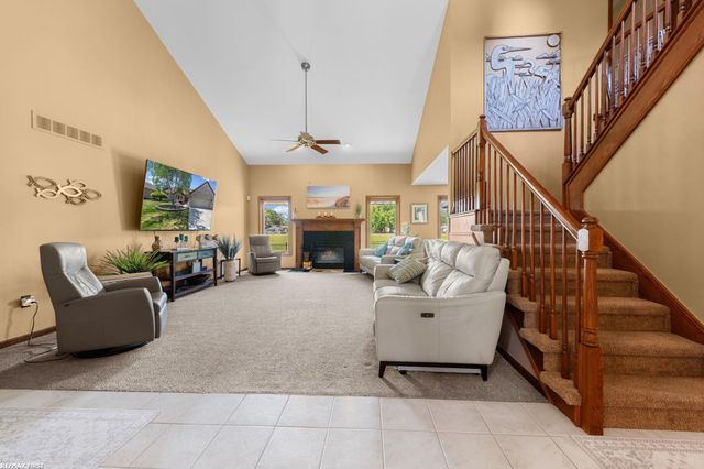 44325 Meadowlake Drive, Sterling Heights, MI 48313