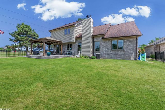 44325 Meadowlake Drive, Sterling Heights, MI 48313
