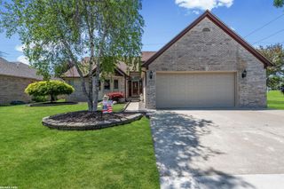 44325 Meadowlake Drive, Sterling Heights, MI 48313