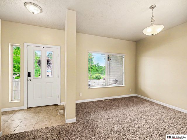 2005 Oriole Drive, Bellevue, NE 68123