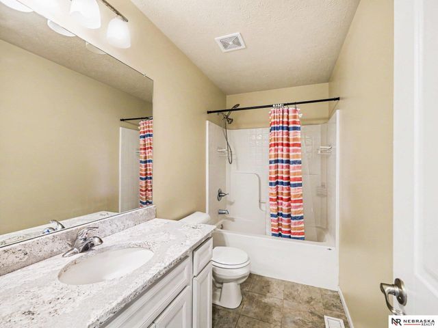 2005 Oriole Drive, Bellevue, NE 68123