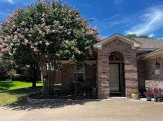 700 Auburndale Drive, Euless, TX 76040
