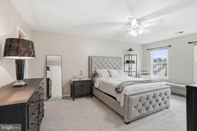 5710 RIDGEDALE DR, Woodbridge, VA 22193