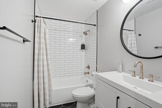 5710 RIDGEDALE DR, Woodbridge, VA 22193