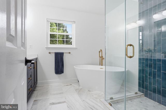 5710 RIDGEDALE DR, Woodbridge, VA 22193