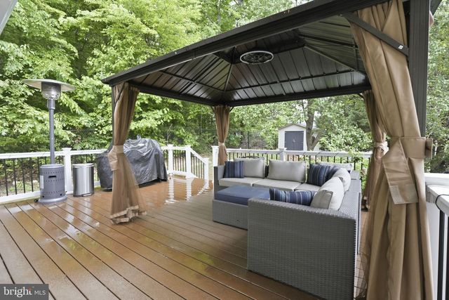 5710 RIDGEDALE DR, Woodbridge, VA 22193