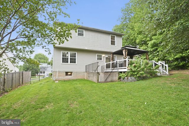 5710 RIDGEDALE DR, Woodbridge, VA 22193