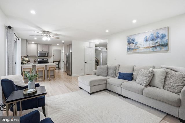 5710 RIDGEDALE DR, Woodbridge, VA 22193