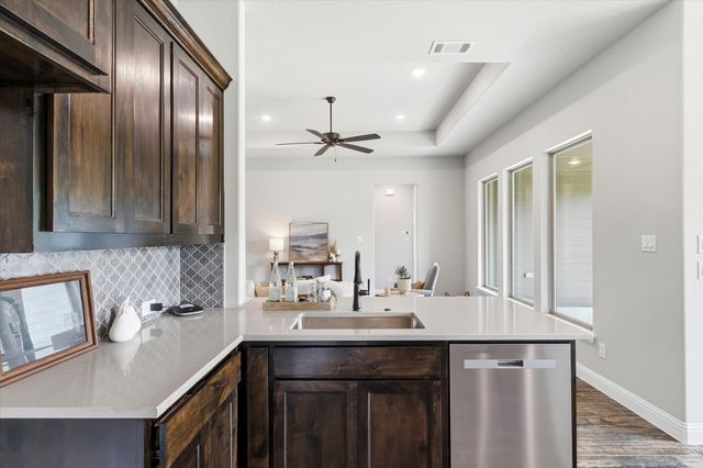2106 Briarwood Drive, Bridgeport, TX 76426