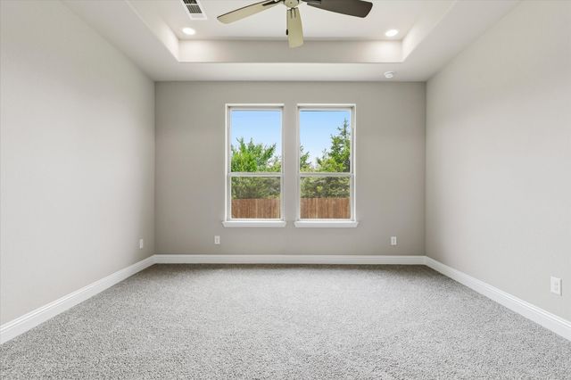 2106 Briarwood Drive, Bridgeport, TX 76426