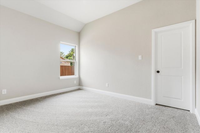 2106 Briarwood Drive, Bridgeport, TX 76426