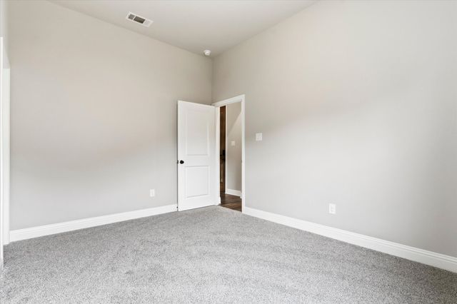 2106 Briarwood Drive, Bridgeport, TX 76426