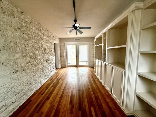 116 Del Mar Blvd, Corpus Christi, TX 78404