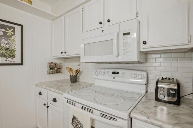 1530 East Street, Baraboo, WI 53913