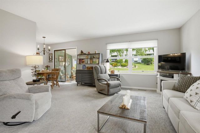 1530 East Street, Baraboo, WI 53913
