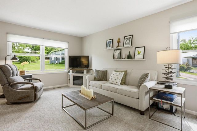 1530 East Street, Baraboo, WI 53913