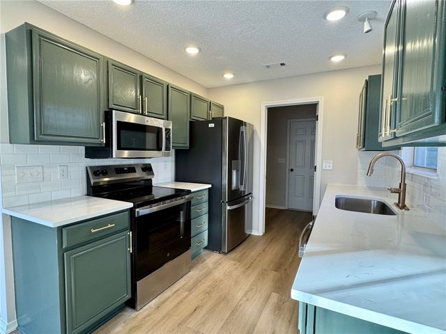 3439 W Yale Street, Fayetteville, AR 72704