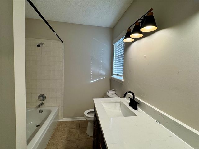 3439 W Yale Street, Fayetteville, AR 72704