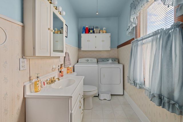 225 E Wells Street, Geneseo, IL 61254