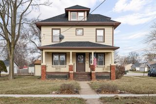 225 E Wells Street, Geneseo, IL 61254