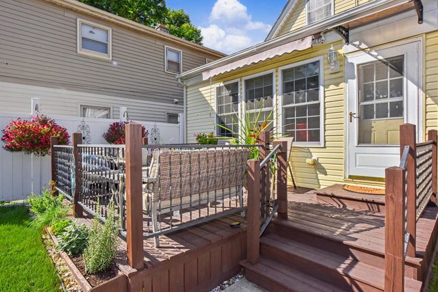 209 E Montana STREET, Milwaukee, WI 53207