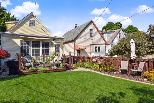 209 E Montana STREET, Milwaukee, WI 53207