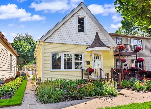 209 E Montana STREET, Milwaukee, WI 53207