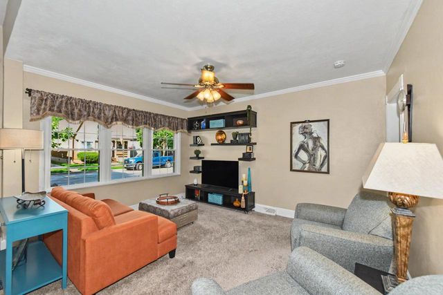 209 E Montana STREET, Milwaukee, WI 53207