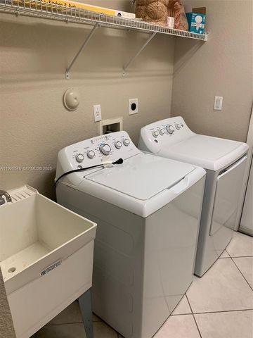 7116 W Pinecreek Way, Coconut Creek, FL 33073