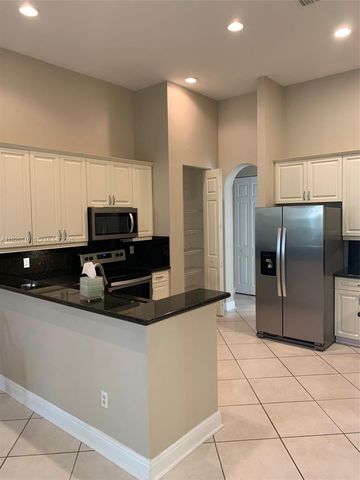 7116 W Pinecreek Way, Coconut Creek, FL 33073