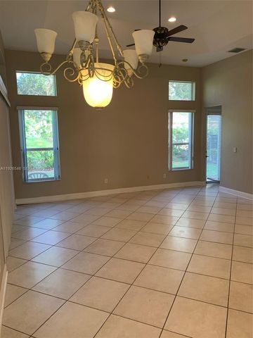 7116 W Pinecreek Way, Coconut Creek, FL 33073