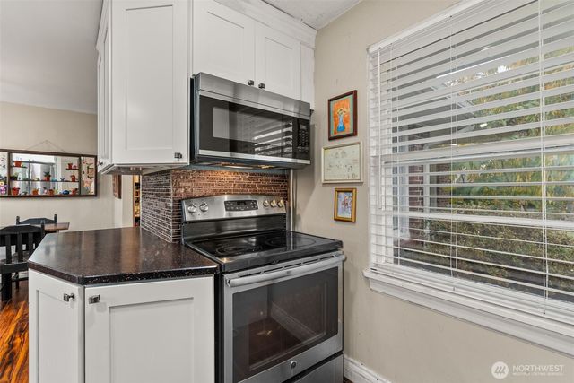 809 K St, Centralia, WA 98531