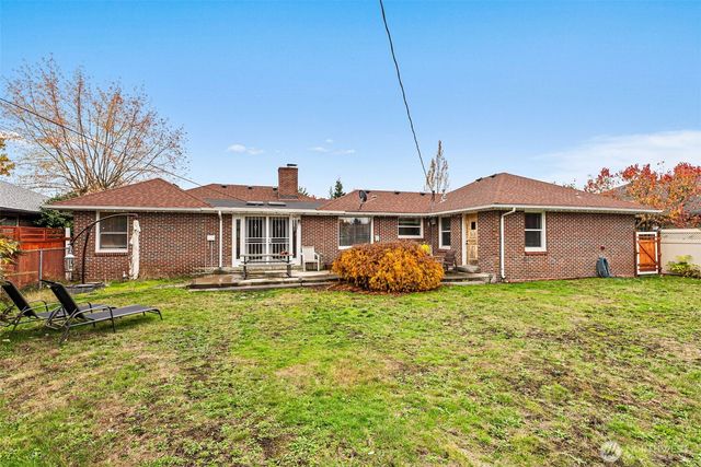 809 K St, Centralia, WA 98531