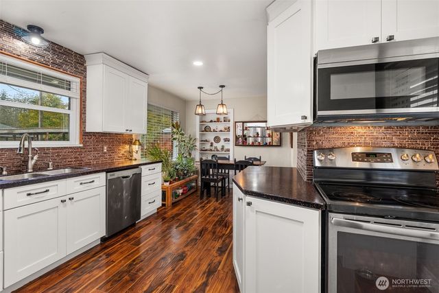 809 K St, Centralia, WA 98531