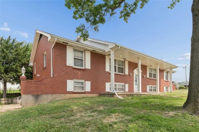 101 W Insley Avenue, Bonner Springs, KS 66012