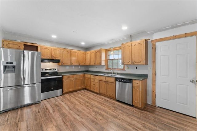 101 W Insley Avenue, Bonner Springs, KS 66012