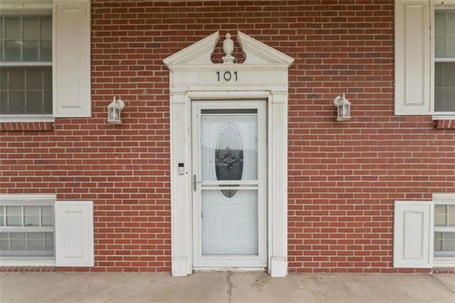 101 W Insley Avenue, Bonner Springs, KS 66012
