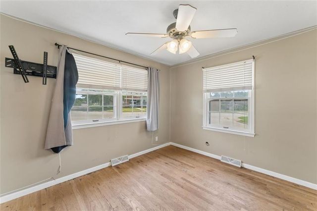 101 W Insley Avenue, Bonner Springs, KS 66012