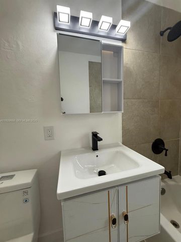 621 E 13th St, Hialeah, FL 33010