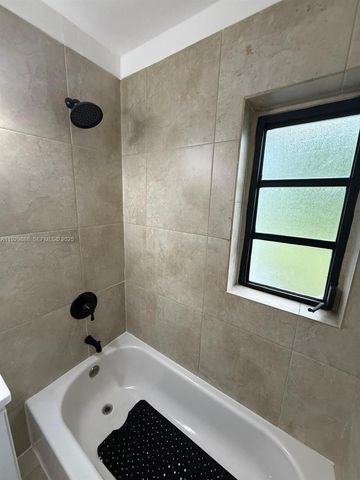 621 E 13th St, Hialeah, FL 33010