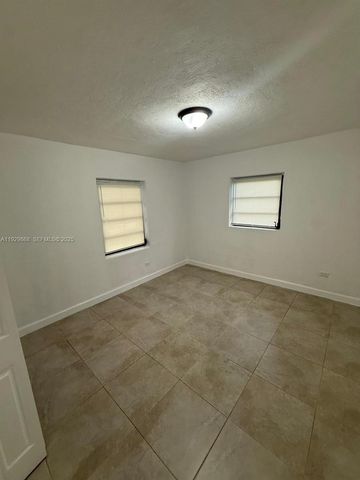 621 E 13th St, Hialeah, FL 33010
