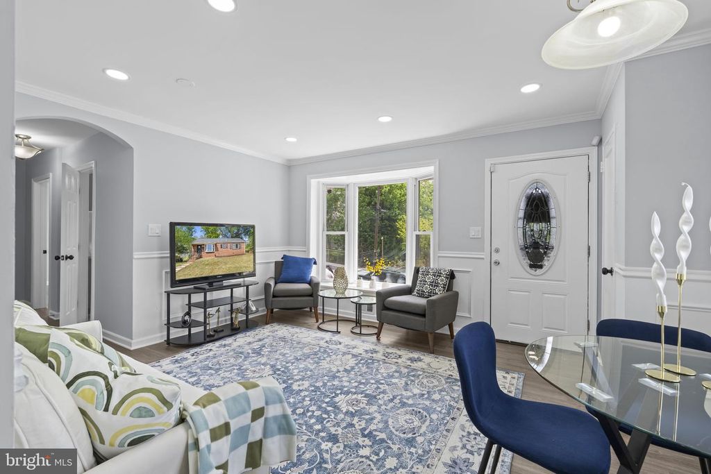 Image 7 of property listing at 5414 TAUSSIG RD, Bladensburg, MD 20710