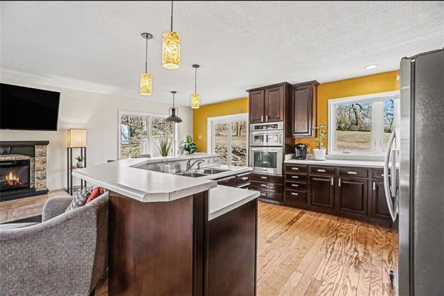 1701 NE 49th Street, Kansas City, MO 64118