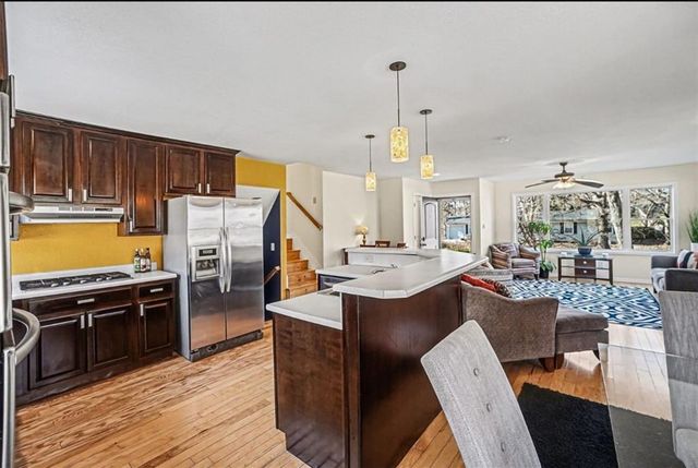 1701 NE 49th Street, Kansas City, MO 64118