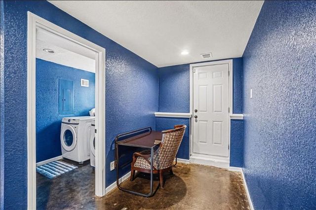 1701 NE 49th Street, Kansas City, MO 64118